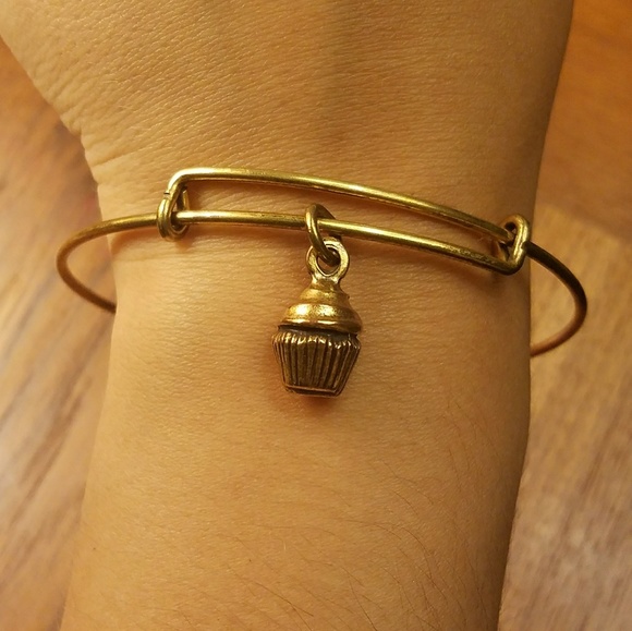 Alex and Ani Jewelry - *RETIRED* Alex & Ani Rafaelian Gold Cupcake Bangle