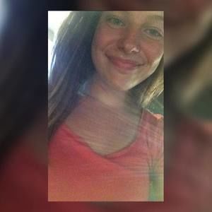 Meet your Posher, Chloe