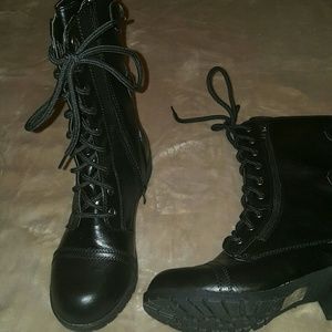 NWOT combat boot