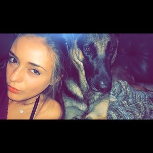 Meet your Posher, Emily