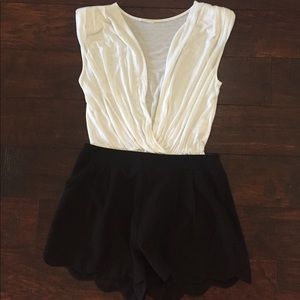 ❣️Tobi White bodysuit❣️