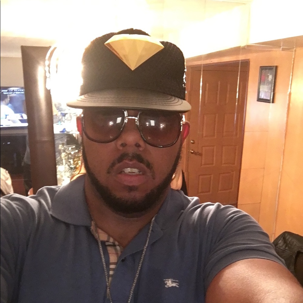 Meet your Posher, Jonathan