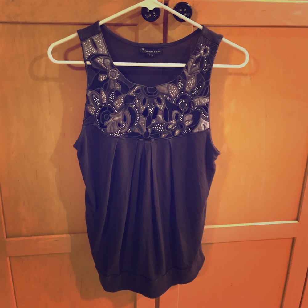 👍Twentyone large charcoal grey tank top.