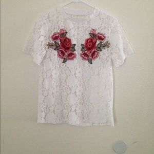 Women's M lace flower t shirt