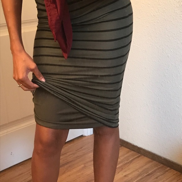 Pencil Skirt - Picture 2 of 4