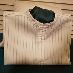 Classic banded collar shirt by Daniel Cremieux