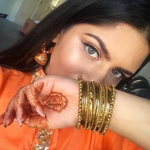 Meet your Posher, Charu