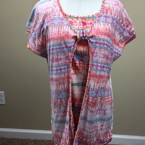 Bobbie brooks women's unique colorful Blouse.
