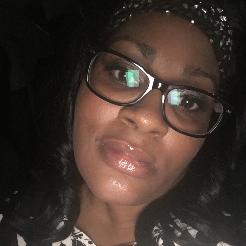 Meet your Posher, Shanika