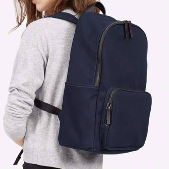 everlane modern zip backpack