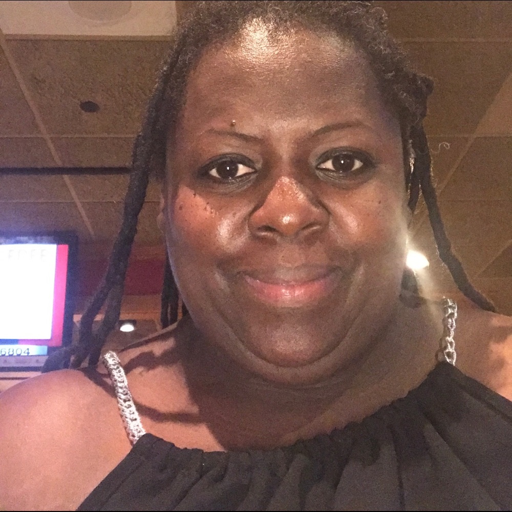 Meet your Posher, Yolanda