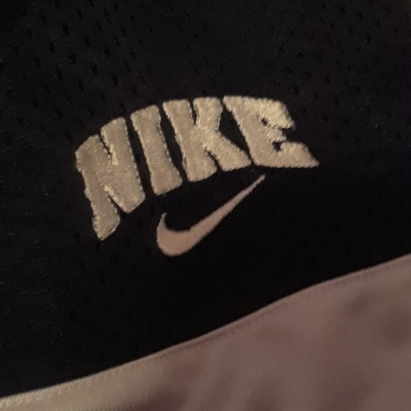NIKE SHORTS - Picture 2 of 3
