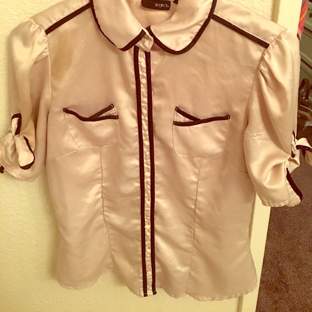 Fun and sexy vintage pin up blouse!