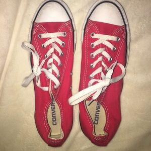 Red converse(price negotiable)