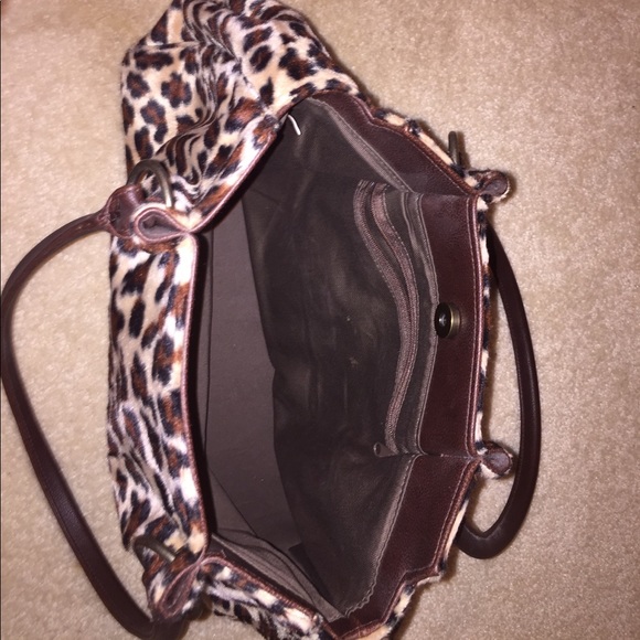 Velvet Leopard Tote - Picture 2 of 2