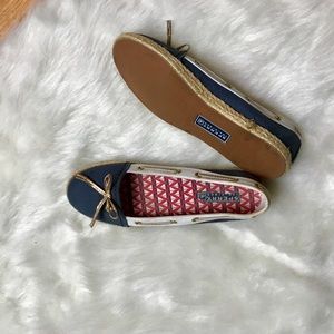 SPERRY Navy Blue Loafer Flats with Bow - Size 6.5 SPERRY Navy Blue Loafer Flats with Bow - Size 6.5