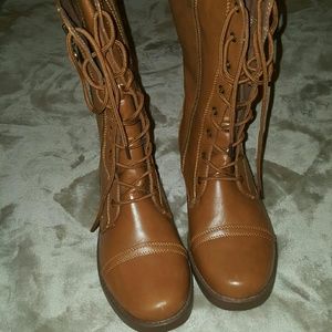 Combat boot