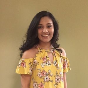 Meet your Posher, Cassandra
