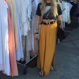 Gold Forever 21 Silk Maxi - S Gold Forever 21 Silk Maxi - S