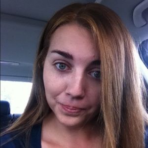 Meet your Posher, Brooke