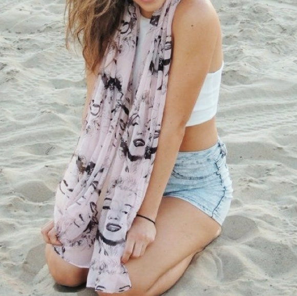 Blush Pink Chiffon Marilyn Monroe Scarf - Picture 3 of 4