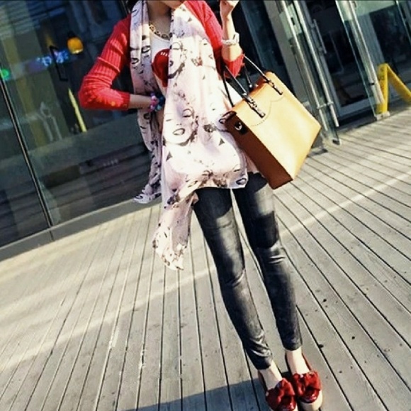 Blush Pink Chiffon Marilyn Monroe Scarf - Picture 4 of 4