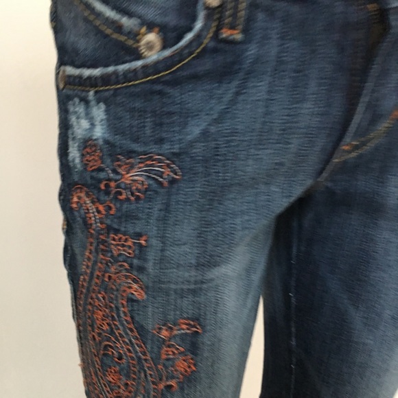 *Flared* NWT Distressed Faded Retro Embroidered Paisley Jean with Flared Legs - Picture 4 of 8