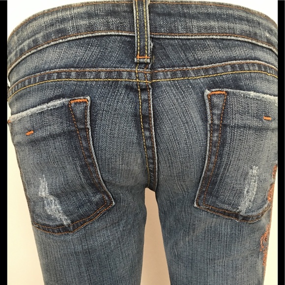 *Flared* NWT Distressed Faded Retro Embroidered Paisley Jean with Flared Legs - Picture 6 of 8