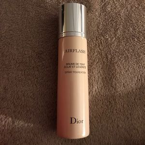 Spray foundation