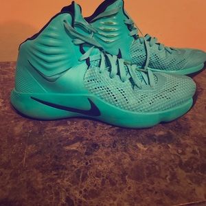 Nike basket ball shoes