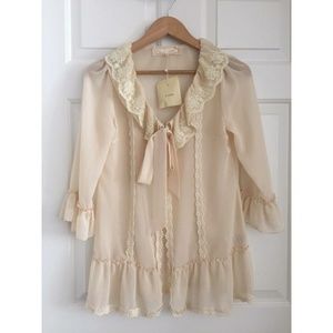 A'reve Anthropologie Tunic Top with Lace Sz M New A'reve Anthropologie Tunic Top with Lace Sz M New