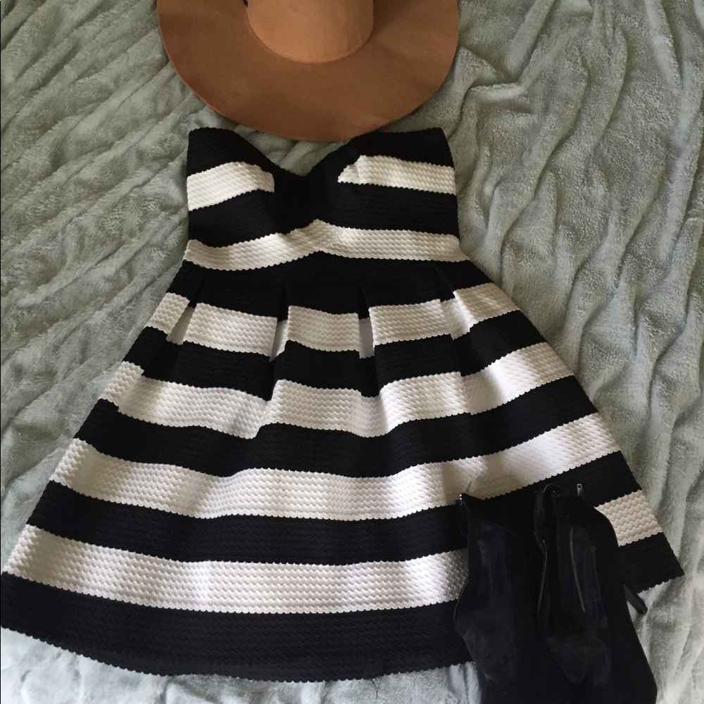 Black & white dress