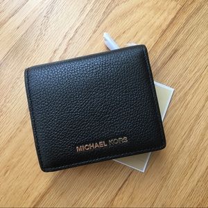 NEW Michael Kors Carryall Wallet NEW Michael Kors Carryall Wallet