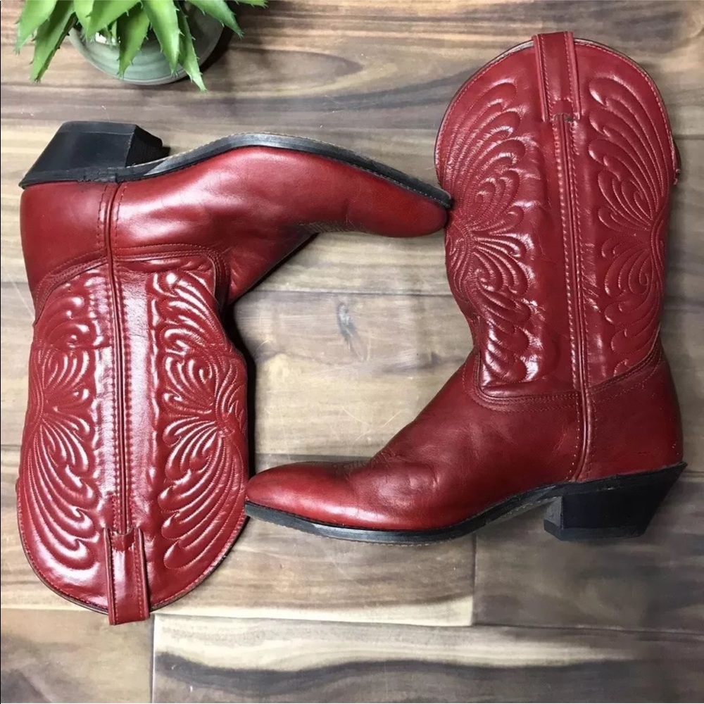Red Laredo cowboy boots 9.5 M