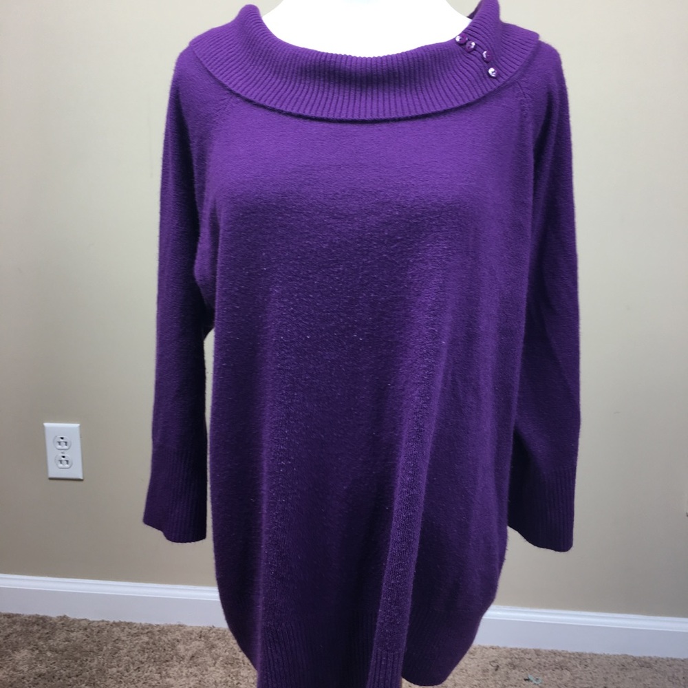 Very cute R.Q.T women crowl neck long sleeve.