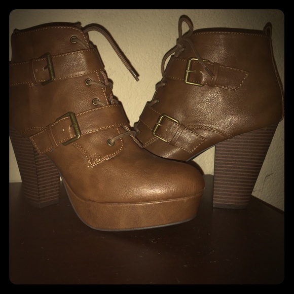 🍂Booties/Ankle Boots 🍂 - Picture 4 of 7