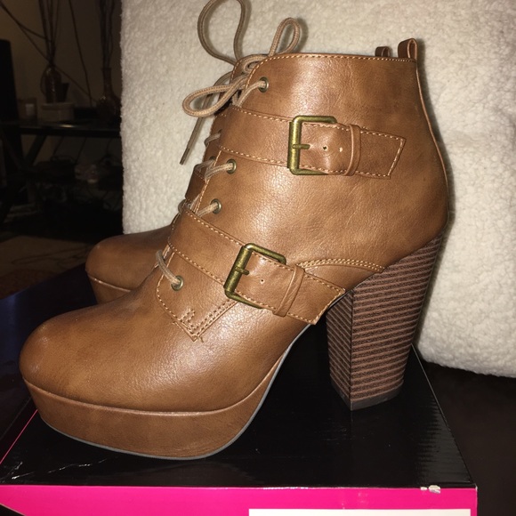 🍂Booties/Ankle Boots 🍂 - Picture 5 of 7