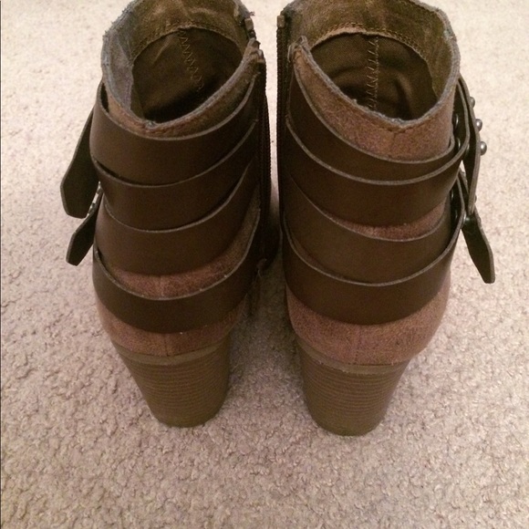 Madden Girl Taupe booties! 🎀👢👢 - Picture 4 of 4