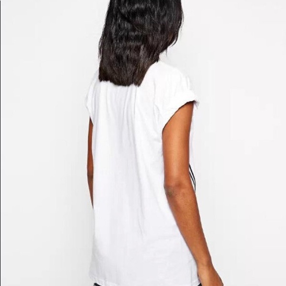 BRAND NEW TRENDY TEE - Picture 3 of 5