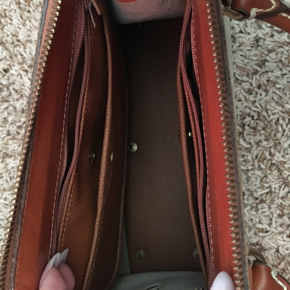 Handbag - Picture 5 of 6