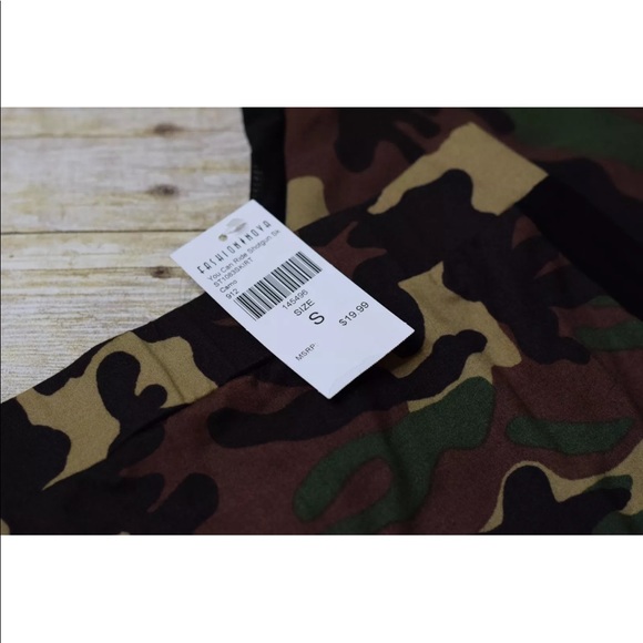 Fashion nova camo pencil skirt - Picture 2 of 2