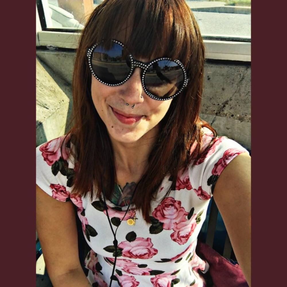 Meet your Posher, Elizabeth