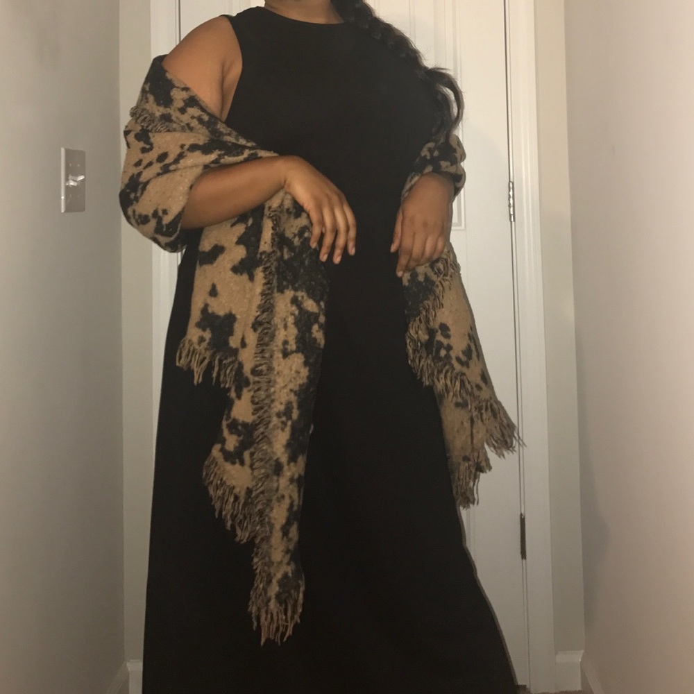 Black dress perfect for any occasion 🖤