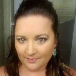 Meet your Posher, Stefanie