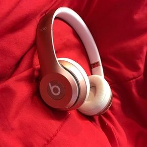 Beats rose gold solo 2 (SOLD)
