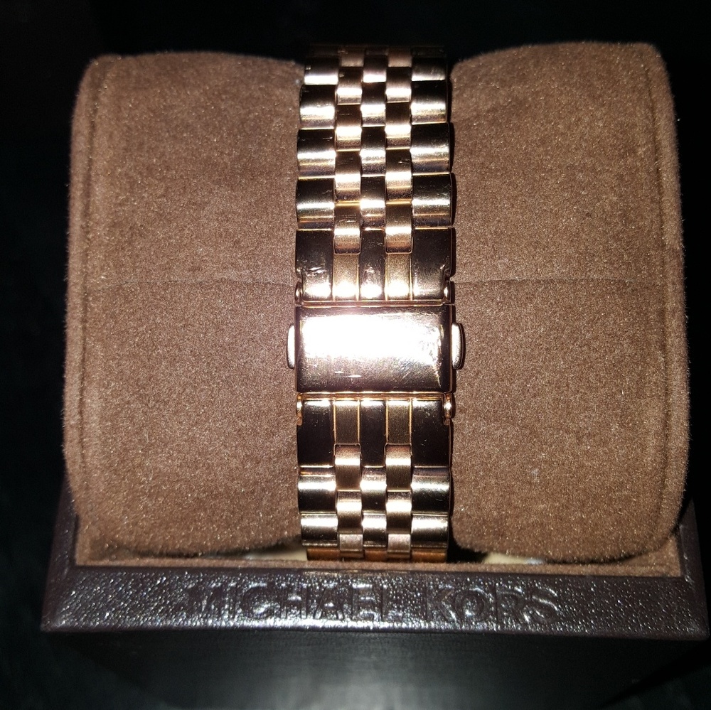 MK watch - Picture 4 of 4