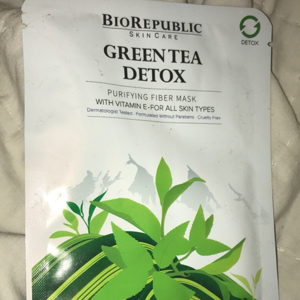 BioRepublic Green Tea Detox Mask