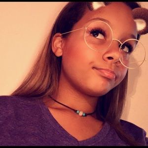 Meet your Posher, Harmony