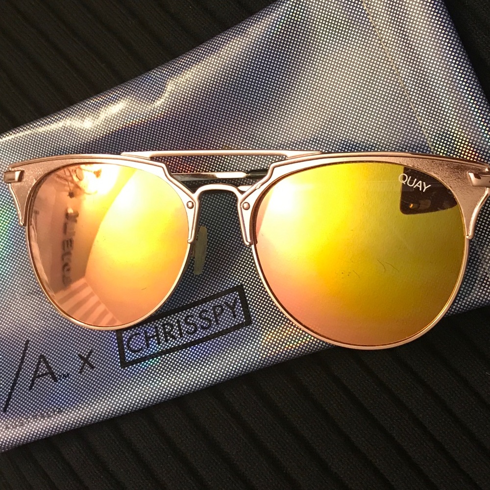 QUAY AUSTRALIA X CHRISSPY - GEMINI - ROSE GOLD