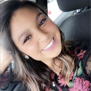 Meet your Posher, Whitney